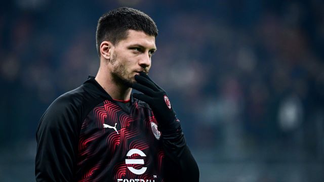 Göztepe'den Jovic'e kanca